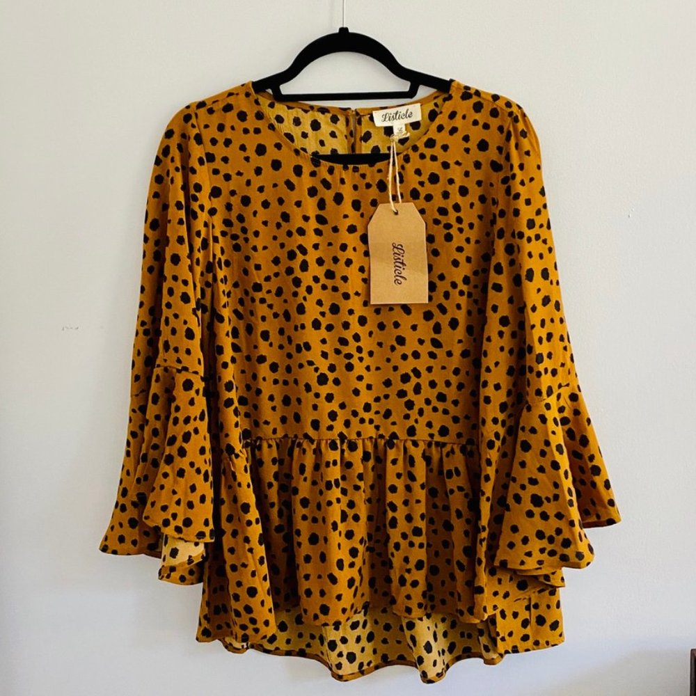 Listicle Bell Sleeve Cheetah Top